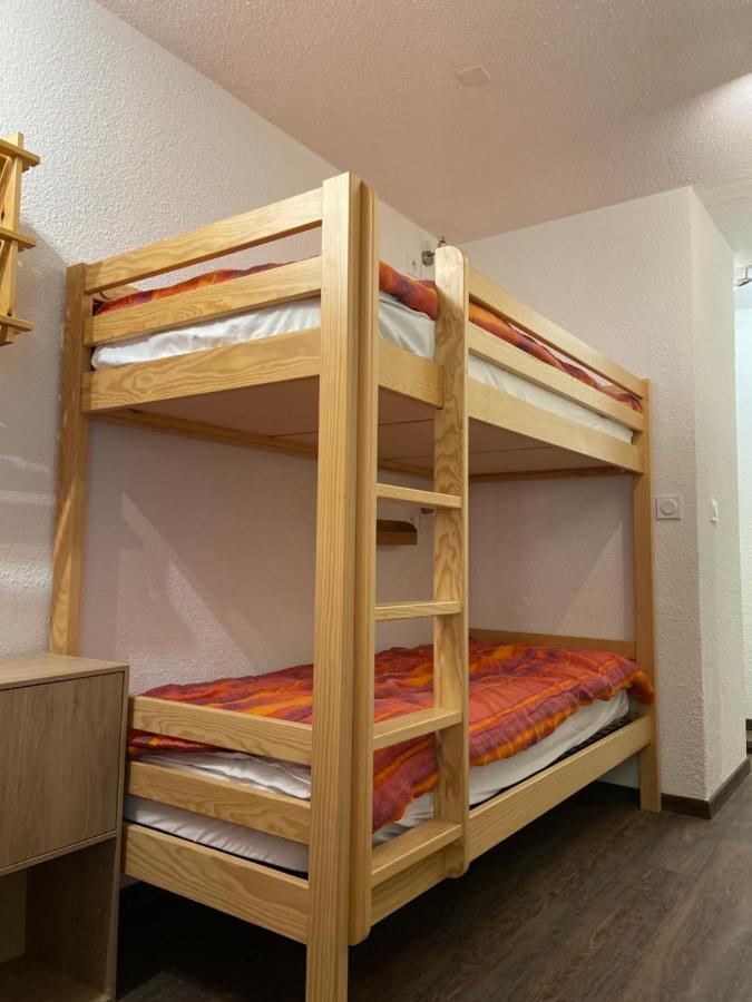 Appartement Les Menuires - 4 Personnes A 20 M Des Pistes سان-مارتن-دي-بيفيل المظهر الخارجي الصورة