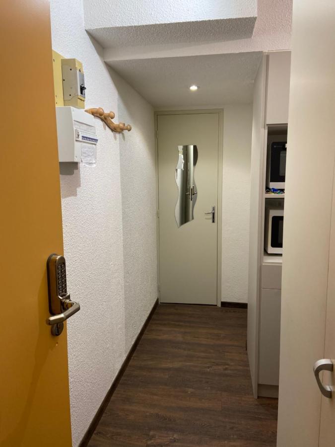Appartement Les Menuires - 4 Personnes A 20 M Des Pistes سان-مارتن-دي-بيفيل المظهر الخارجي الصورة