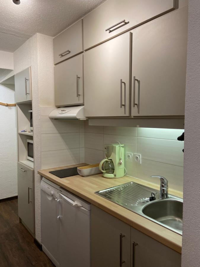 Appartement Les Menuires - 4 Personnes A 20 M Des Pistes سان-مارتن-دي-بيفيل المظهر الخارجي الصورة