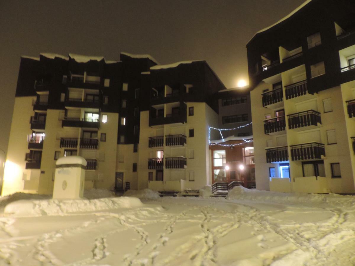 Appartement Les Menuires - 4 Personnes A 20 M Des Pistes سان-مارتن-دي-بيفيل المظهر الخارجي الصورة