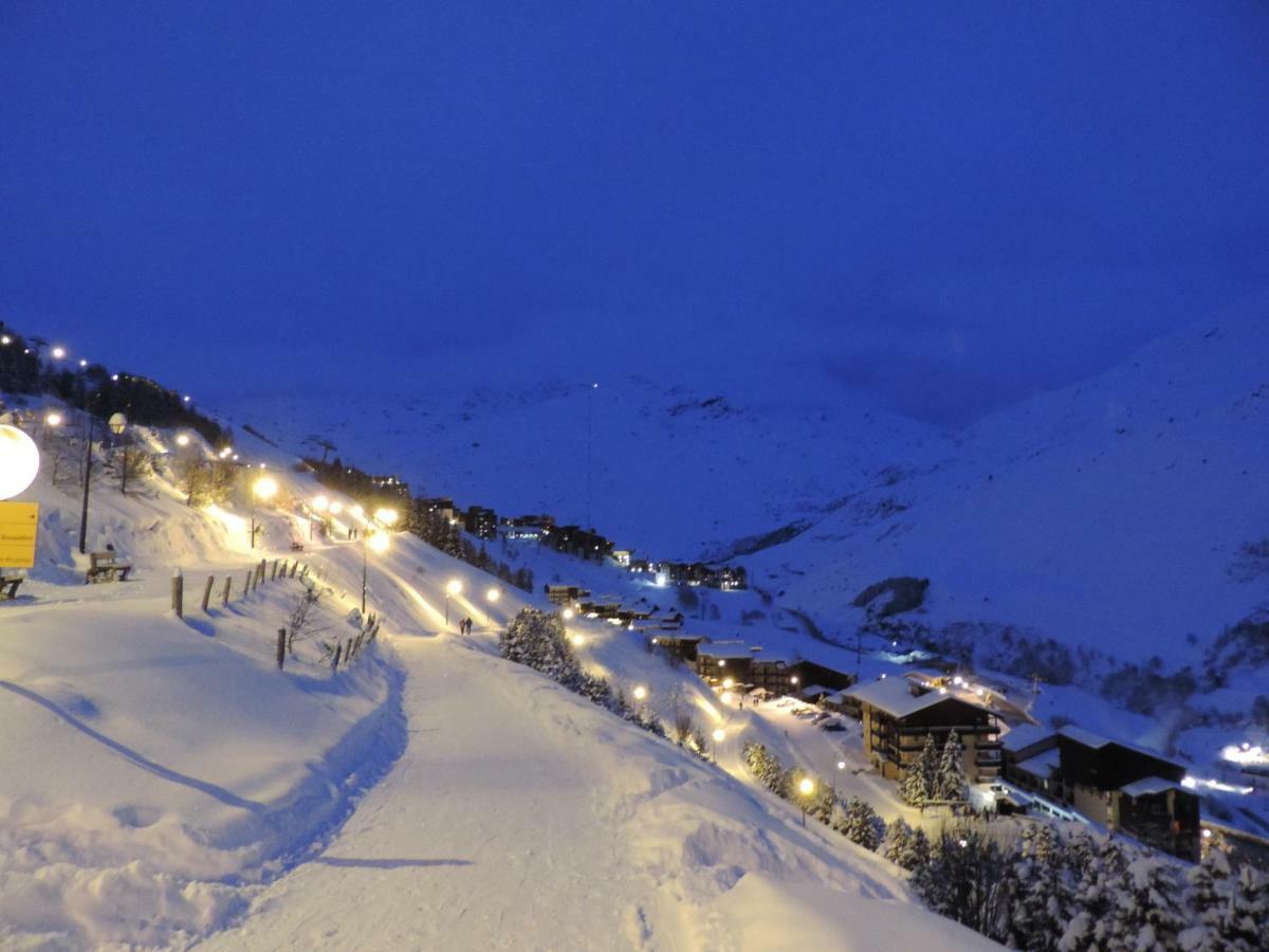 Appartement Les Menuires - 4 Personnes A 20 M Des Pistes سان-مارتن-دي-بيفيل المظهر الخارجي الصورة